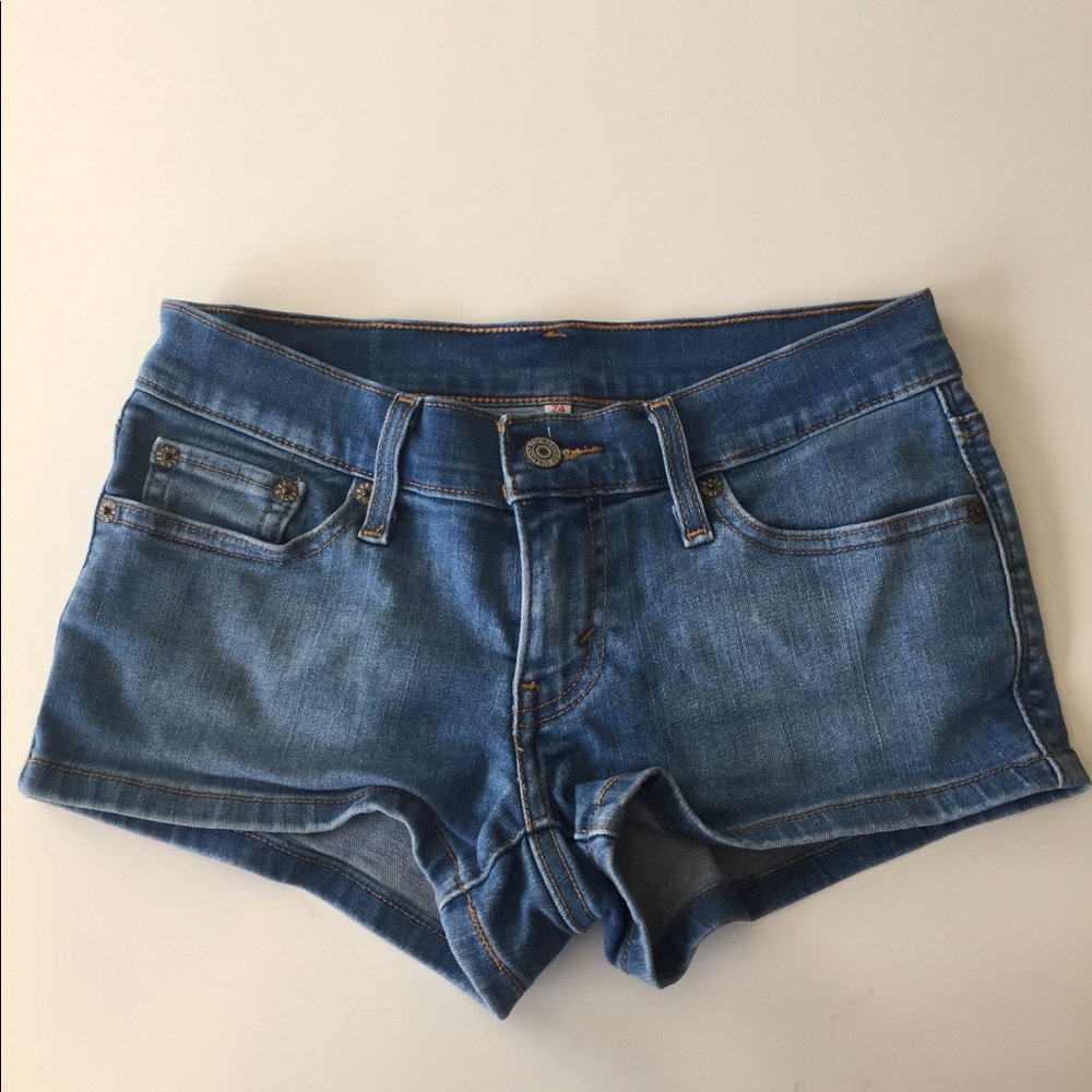 Levi shorts